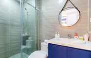 In-room Bathroom 4 Blue Fingers Rivergate