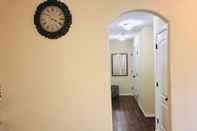 Lobby Spacious 3 BR Ranch House W Patio Yard in a Quiet Suburb