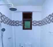 In-room Bathroom 2 Leisure Villa