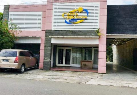 อื่นๆ Cahya Nirwana