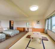 Bedroom 3 Aomori Winery Hotel