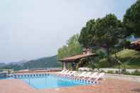 สระว่ายน้ำ Resort Ninfea San Pellegrino Terme