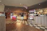 Lobby Spring River Ebbsfleet by Marston's Inns