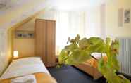 Bedroom 2 Hotel Neun 3/4