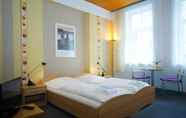 Bedroom 6 Hotel Neun 3/4