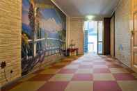 Lobi Hotel Neun 3/4