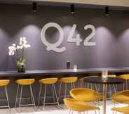 Bar, Cafe and Lounge 5 Hotel Q42