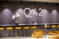 Bar, Cafe and Lounge Hotel Q42