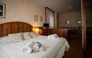 Kamar Tidur 5 Grand Hotel Gortani Wellness & Relax