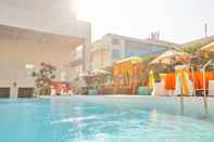 Swimming Pool Aloft New Delhi Aerocity