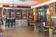 Bar, Cafe and Lounge Nirvana Hotel - Hostel