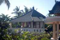 Exterior Poinciana Resort Bali