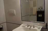 In-room Bathroom 5 Agriturismo Bonzalone