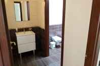 Toilet Kamar Residence Tre Pini