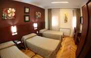 Phòng ngủ 2 Hostal Sol Square Madrid