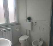 In-room Bathroom 6 Casale Collina