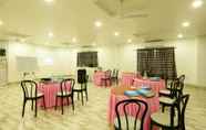 Restoran 4 Hotel Grand Luit