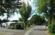 Exterior 2 Royal Umpire Caravan Park