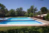 Swimming Pool Villaggio Camping Calapineta