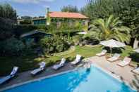 Swimming Pool Villa Mirella Beach