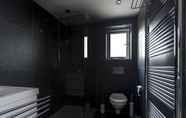 In-room Bathroom 7 Bloemendaal Hotel Collection Apartments