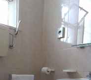 In-room Bathroom 4 Hotel Rimini