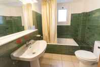 Toilet Kamar Apartment Arcos H-1