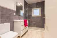 In-room Bathroom Apartment Sicars