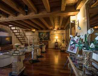 Lobby 2 Castello Castriota Scanderbeg Suites De Charme