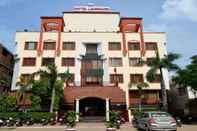 Luar Bangunan Hotel Landmark