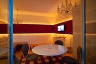 Bar, Kafe, dan Lounge Romeoapartment