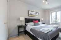 Bedroom Hoxton 2 Bed Apartment by BaseToGo