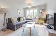 Common Space 3 Hoxton 2 Bed Apartment by BaseToGo