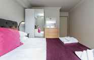 Bilik Tidur 7 Hoxton 2 Bed Apartment by BaseToGo