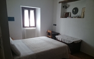 Bedroom 2 Bed and breakfast Monte Bibele