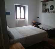 Bedroom 2 Bed and breakfast Monte Bibele