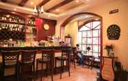 Bar, Kafe, dan Lounge 6 Junshe Boutique Guest House - Hostel