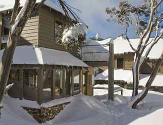 Exterior 2 Hotham Sun Apartments