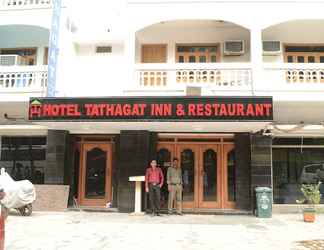 Bên ngoài 2 Hotel Tathagat Inn