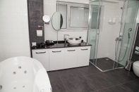 In-room Bathroom Orka Sunlife Villas