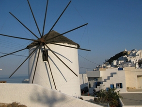 Bangunan 4 The Windmill Serifos