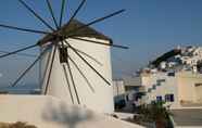 Bên ngoài 2 The Windmill Serifos