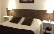 Bedroom 2 Hotel de Thau
