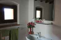 In-room Bathroom Tenuta Le Rocchette