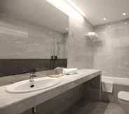 Phòng tắm bên trong 5 Hotel Rambla Lleida