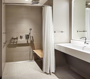 In-room Bathroom 3 AC Hotel by Marriott Sunnyvale Cupertino