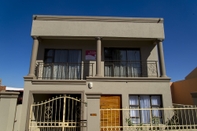 Exterior Emthonjeni Bed & Breakfast