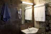 In-room Bathroom Hotel Palladium Sithonia