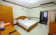Kamar Tidur 5 PC Palace Hotel