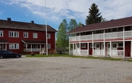 Exterior 2 Arctic Guesthouse & Igloos